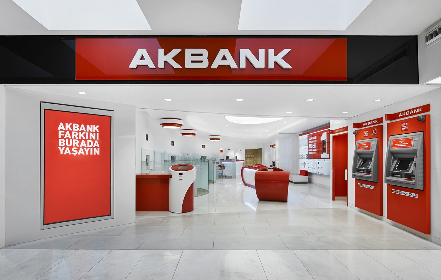AKBANK’TAN HIZLI NAKİT ÇÖZÜMÜ: Banka müşterisi olanlara özel kampanya! Faiz oranları ve anında kullanım!