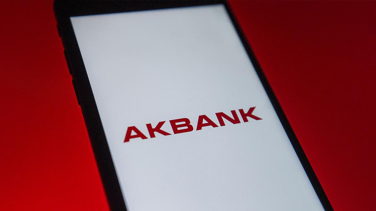 Akbank’tan 100 bin TL dijital kredi fırsatı: Cebinde Akbank kartı olanlar hemen alabiliyor